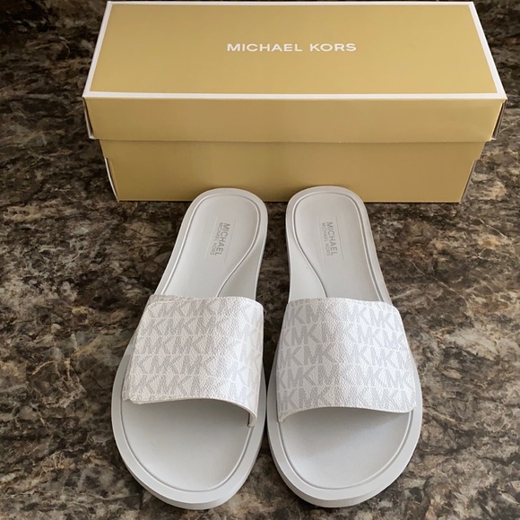 Michael Kors Shoes - Michael Kors Gilmore sandals size 10